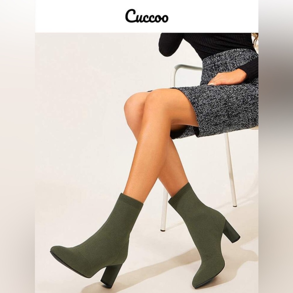 Cuccoo | Minimalist Slip-On | Chunky Heel Sock Boots | Size 9